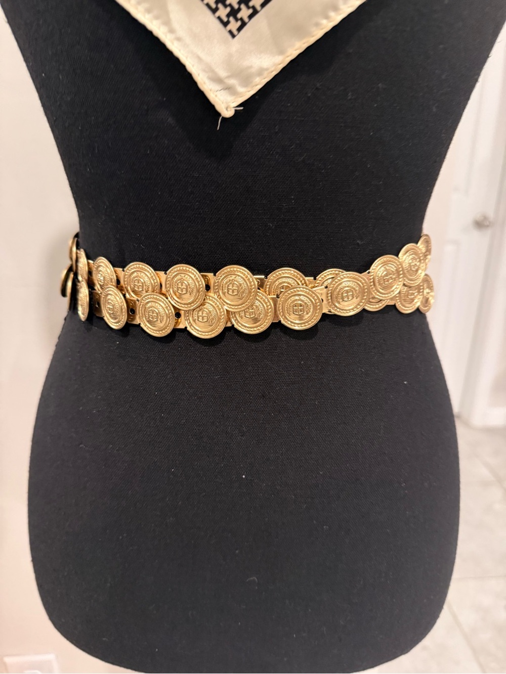 Double Strand Gold Coin-Link Waist Belt - Picture 4 of 7